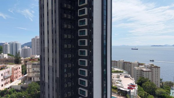 MYUAV double-rope UAV efficiently cleaned the complex curtain wall of Duoli Garden in Hong Kong, and the eco-friendly cleaning was well received