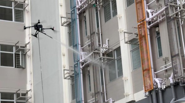 Say goodbye to high-altitude adventures! The MYUAV M400X dual-tethered drone makes exterior wall water spray tests safer and more precise.