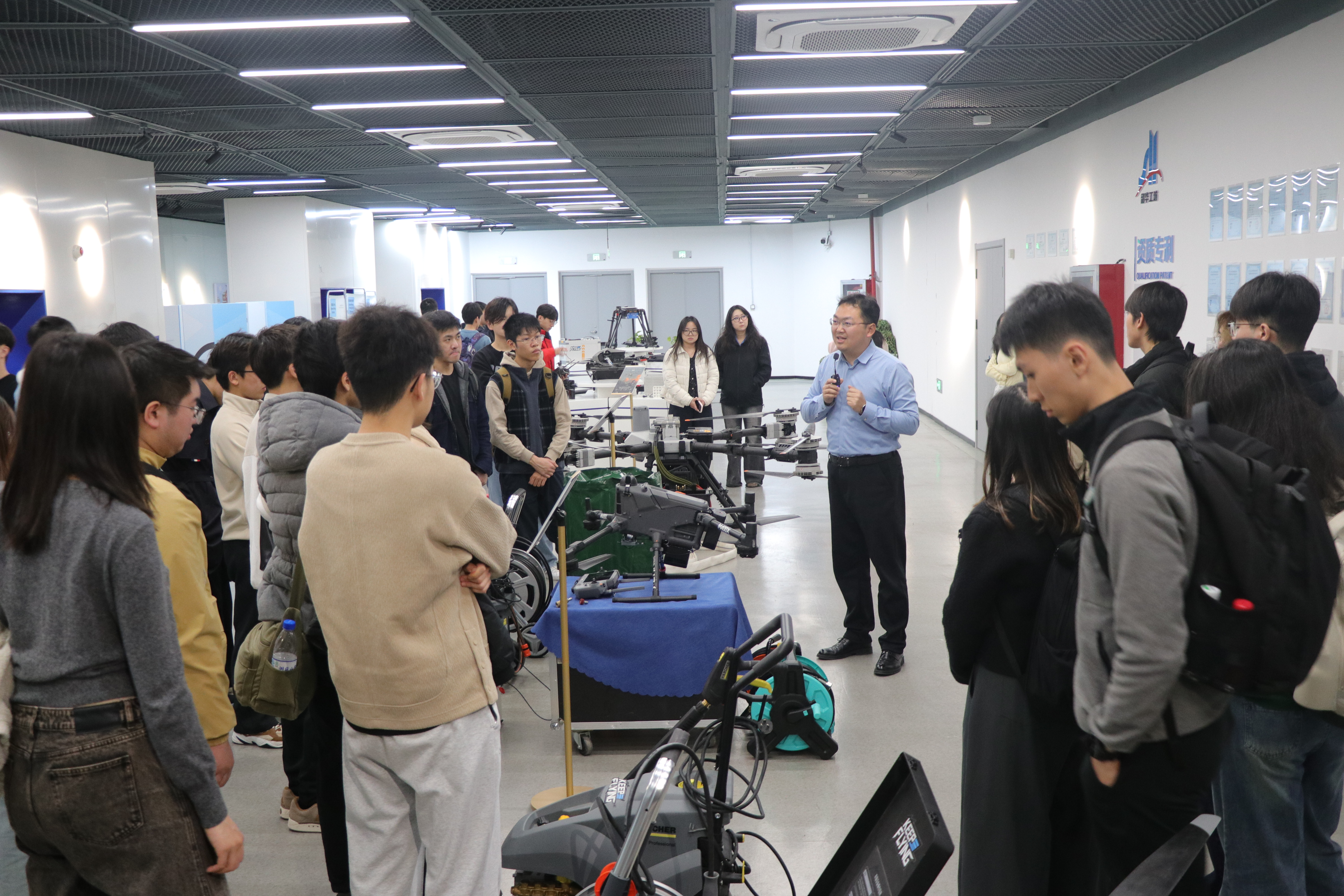 HKU Faculty and Students Visit MYUAV to Explore Cutting-Edge Applications of Tethered Drones